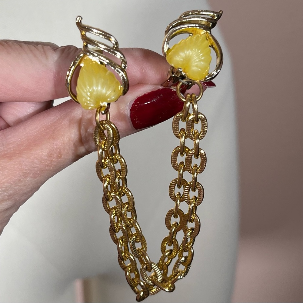 Vintage 1950 Yellow moon glow lucite Gold Sweater Clip Brooch